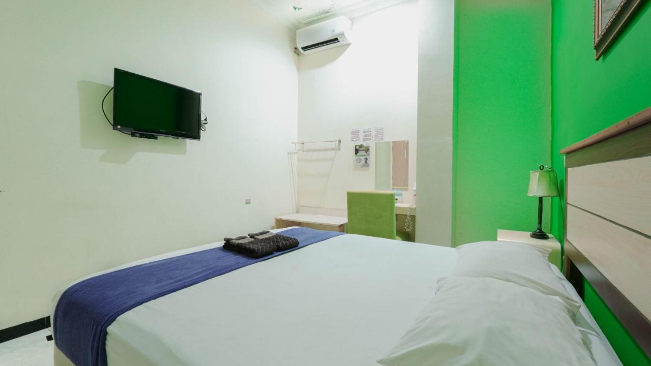 Cabin Hotel Sutomo Yogyakarta Exterior foto