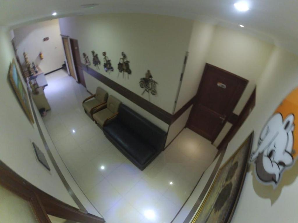 Cabin Hotel Sutomo Yogyakarta Exterior foto